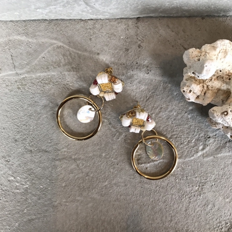 Shell Flower Hoop